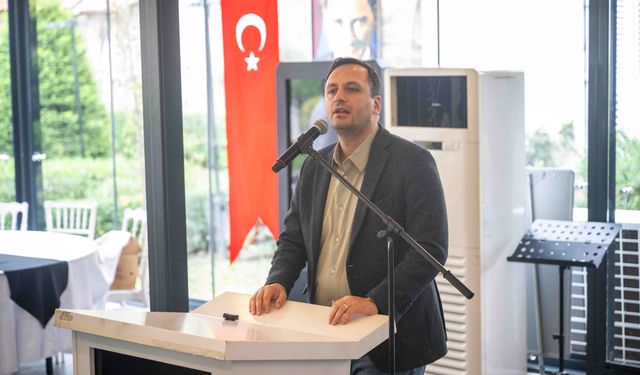 ÇYDD Bornova buluşması | Başkan Eşki’den gençlere kritik uyarı