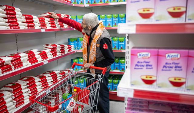 Bornova’da 3.500 ailenin kartına 100 kredi yüklendi!