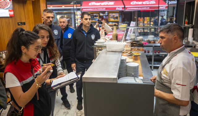 Bornova’da gıda güvenliği denetimi: Tarihi Çarşı mercek altında