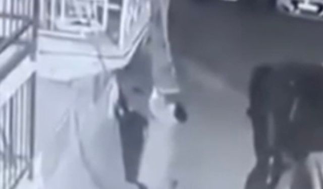 Buca’da pes dedirten hırsızlık: Balkondaki halıyı çaldı!