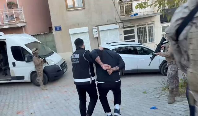 Çeşme’de organize operasyon: Firari yakalandı