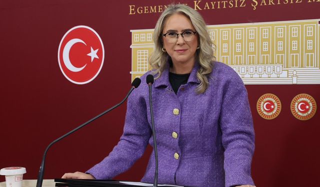 AK Partili Çankırı'dan Cemil Tugay'a: 'En çok borç yapıp en az hizmet veren başkan!'