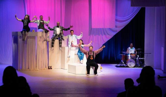 Don Kişot İzmir’de kapalı gişe sahnelendi