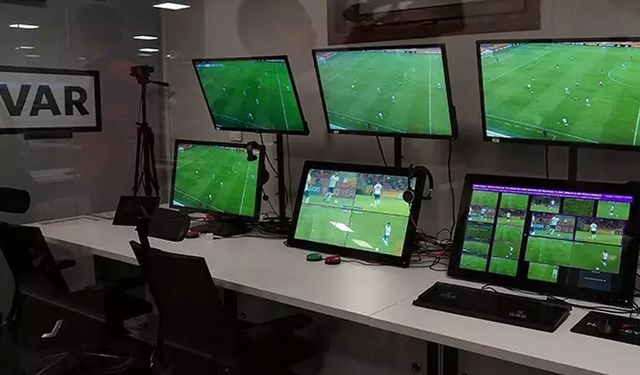 Fenerbahçe-Galatasaray derbisinde VAR hakemleri açıklandı