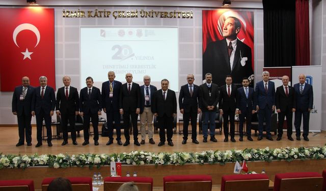 Hukuk dünyası İzmir’de denetimli serbestliği tartıştı