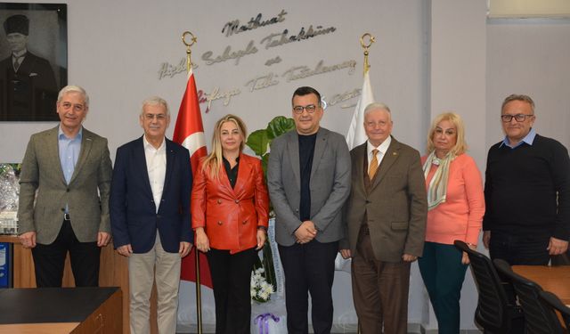 İzmir Körfezi masaya yatırıldı: İZDENİZ'den İzmir Gazeteciler Cemiyeti’ne ziyaret