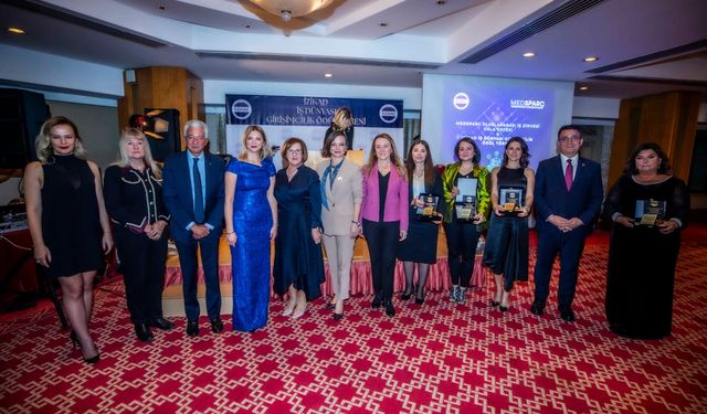 İZİKAD 6. İş Dünyası Girişimcilik Ödülleri sahiplerini buldu