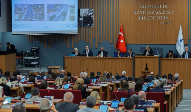 İzmir’de binlerce kişiyi ilgilendiren Onat Tüneli kararı Meclis’te
