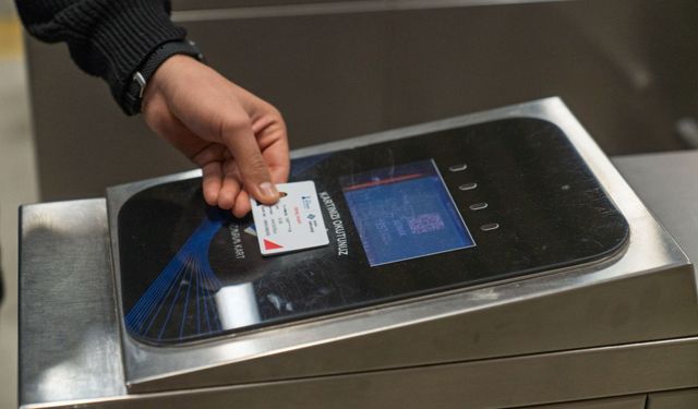 İzmir’de gençlere büyük kolaylık: Ulaşım artık daha ucuz!