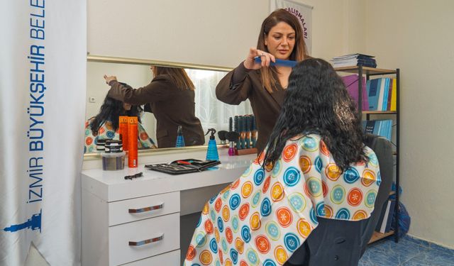 İzmir’de kadınlara özel Güçlenme Durakları hayata geçti