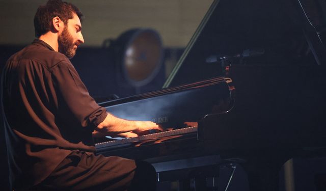 İzmir’de unutulmaz gece: Evgeny Grinko ayakta alkışlandı