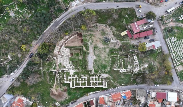 İzmir’den tarihi hamle: Smyrna Tiyatrosu gün yüzüne çıkıyor