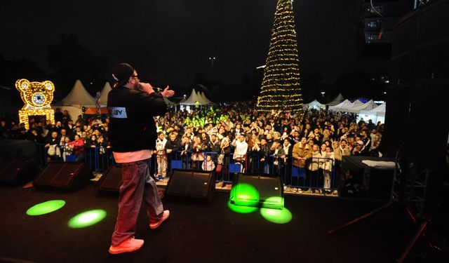 Karşıyaka Yeni Yıl Festivali’nde Anıl Piyancı coşkusu