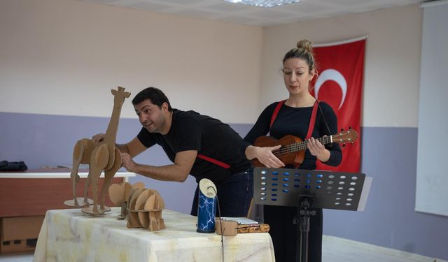 'Kendini Arayan Zürafa' Buca’da çocuklarla