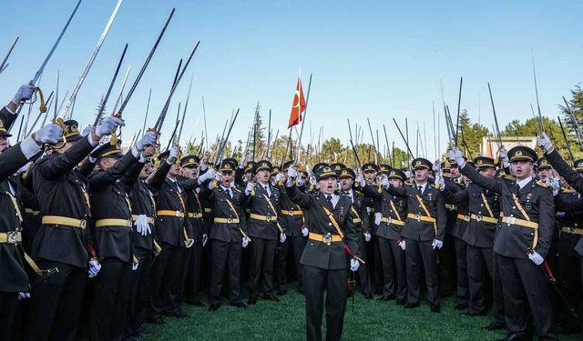 Son dakika! Kışlada kılıçlı yemin hakkında kritik gelişme!