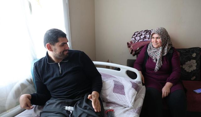 Boynuna batan tel hayatını değiştirdi: 24 yıldır hayata tutunuyor