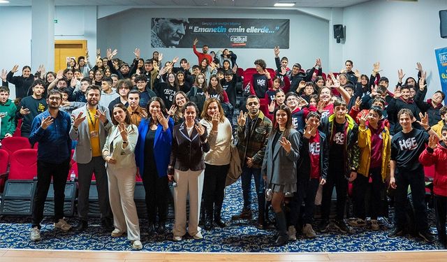 Radikal Okulları’ndan öğrencilere uzay dolu etkinlik
