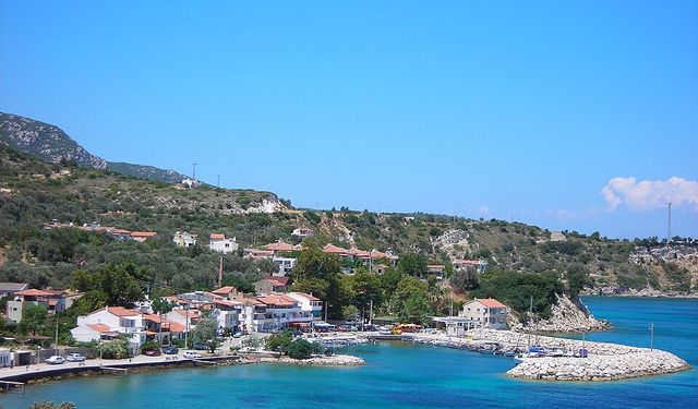 Taş evler, Ege manzarası ve sessizlik… Ege'nin yeni gözdesi Şirince’yi solladı!