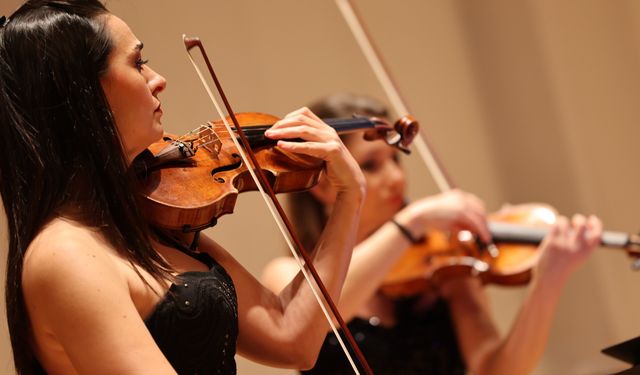 Türk bestecilerinin eserleri AASSM’de ayakta alkışlandı