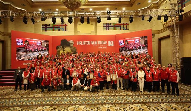 Türk Kızılay Urla’ya 2025 Şube Kurultayı’ndan çifte performans ödülü