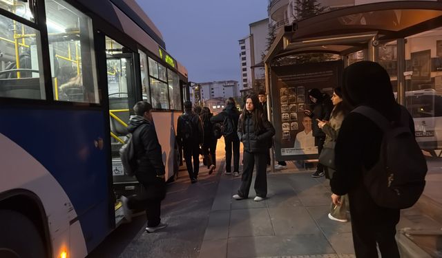 Ümit Özlale: Kalıcı yaz saati CHP iktidarında kalkacak!