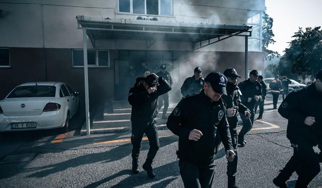 Yangın anında ne yapılmalı? Buca Polis Okulu'nda tatbikat