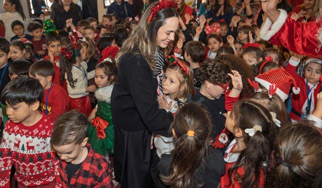 Yuvamız İzmirli miniklere yeni yıl coşkusu
