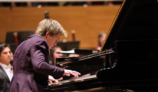 İzmir’de unutulmaz senfoni gecesi: Marin ve Jussen Kardeşler bir aradaydı