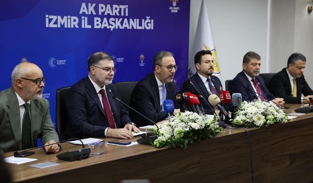 AK Parti İzmir’de 2025 hedefleri masaya yatırıldı