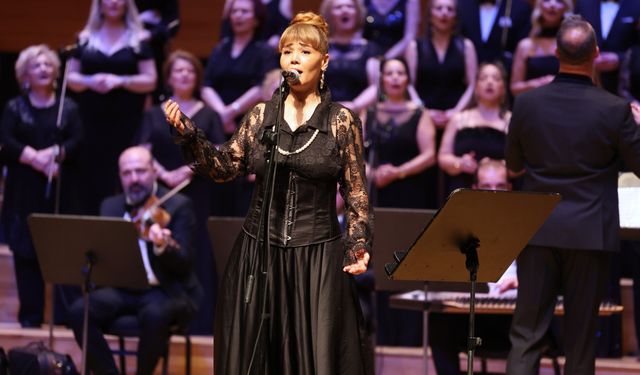 Atatürk AASSM’de özlem ve şarkılarla anıldı