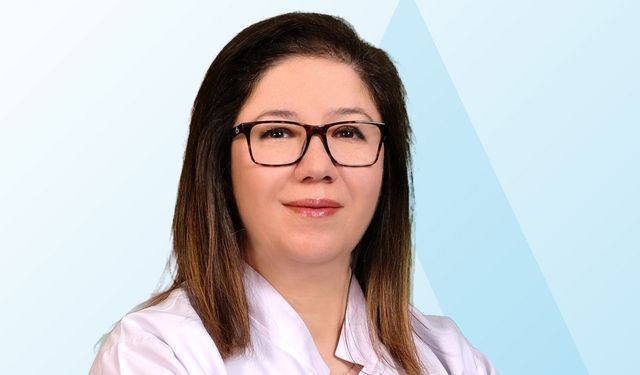 20’li yaşlarda ortaya çıkıyor, kadınları hedef alıyor