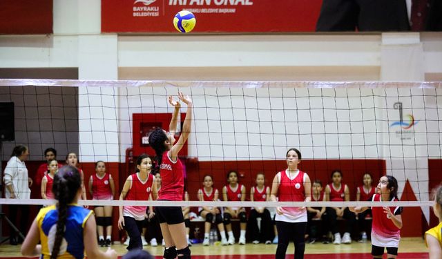 Bayraklı’da yarıyıl tatili sporla renklendi