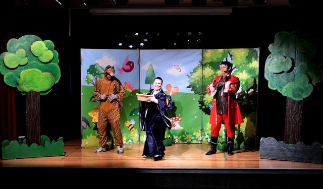 Bornova’da yarıyıl tatiline tiyatro dokunuşu