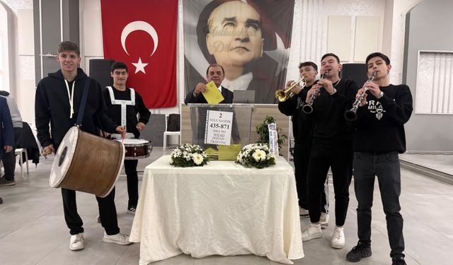 Çamdibi esnafının tercihi değişmedi: Rakipsiz seçildi