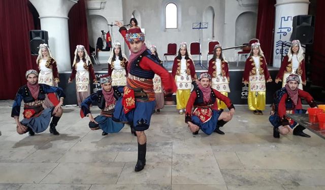 Çeşme’den çıkan zeybek bu kez sınırları aşıyor!