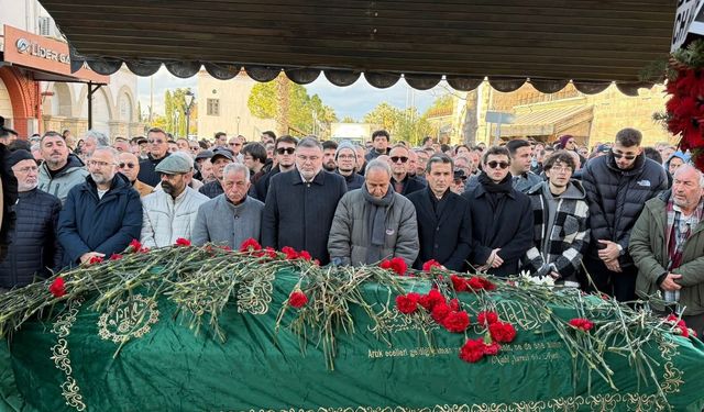 Çeşmeliler Emin Yüce’yi gözyaşları içinde uğurladı