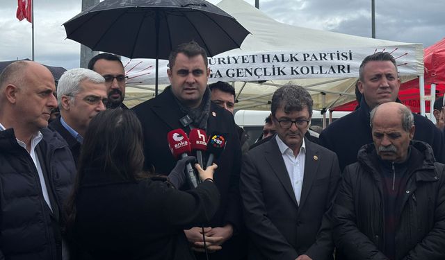 CHP’den İzmir'de tutuklu gençlere destek ziyareti