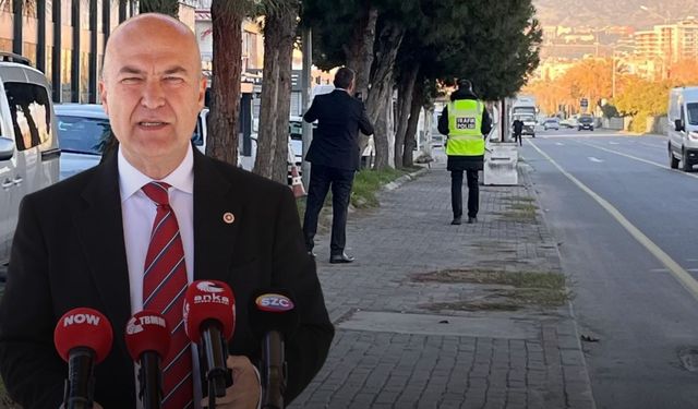 CHP'li Murat Bakan kaldırımda görevlendirilen polisi Meclis’e taşıdı
