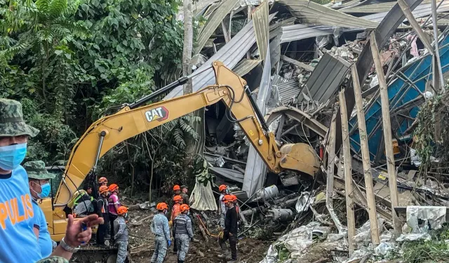 Çöp dağı çöktü, felaket yaşandı! Ölü, yaralı ve kayıplar var