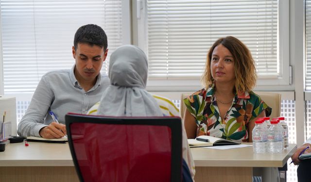 İş arayanlar dikkat! Gaziemir CV Bank 967 kişiyi işe yerleştirdi