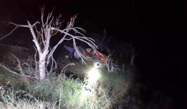 İzmir'de feci kaza! Traktör devrilince altında can verdi