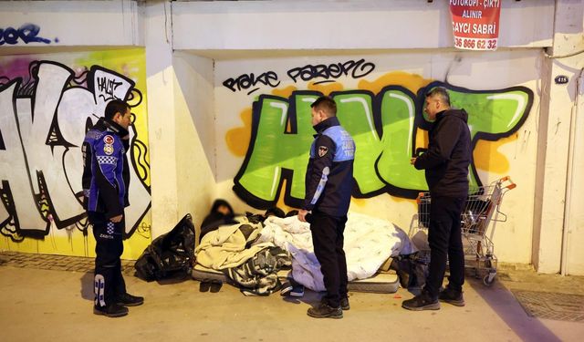 İzmir’de soğuk havada kimse yalnız bırakılmıyor