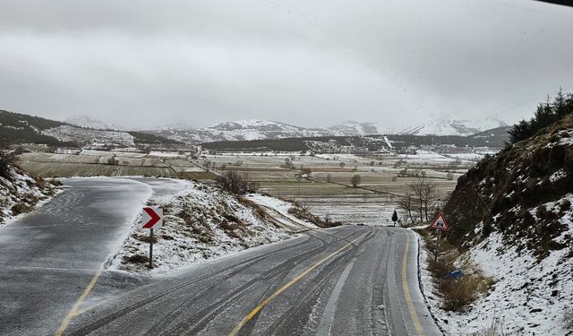 İzmir’in 6 ilçesinde kar alarmı! Ekipler 7/24 sahada