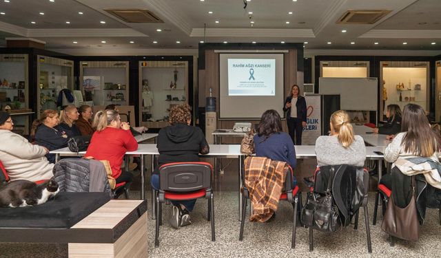 İzmirli yurttaşlar rahim ağzı kanserine karşı bilinçleniyor