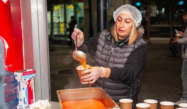 Karşıyaka’da kış sabahlarına sıcak destek
