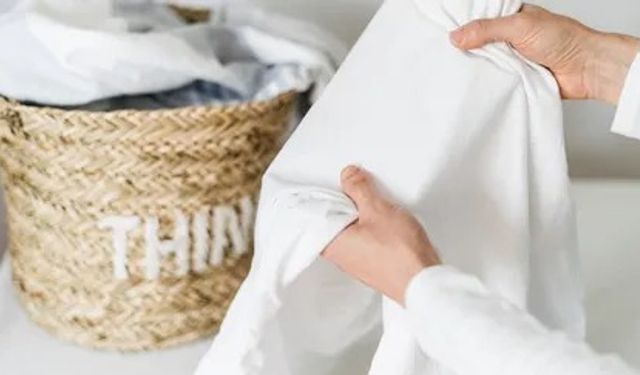 Beyaz çamaşırlar neden sararıyor? Çamaşır suyunu unutturan doğal yöntem