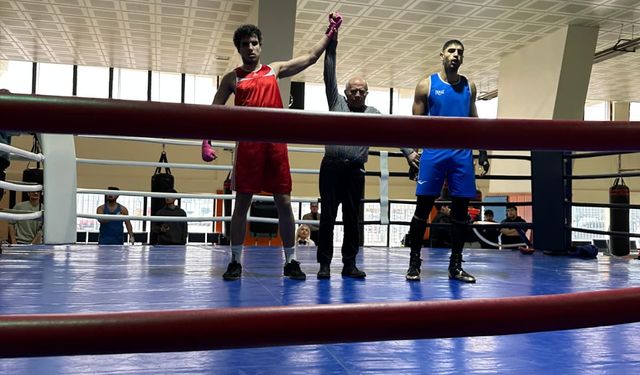 Bostanlısporlu Sarp Erbaş İzmir şampiyonu oldu