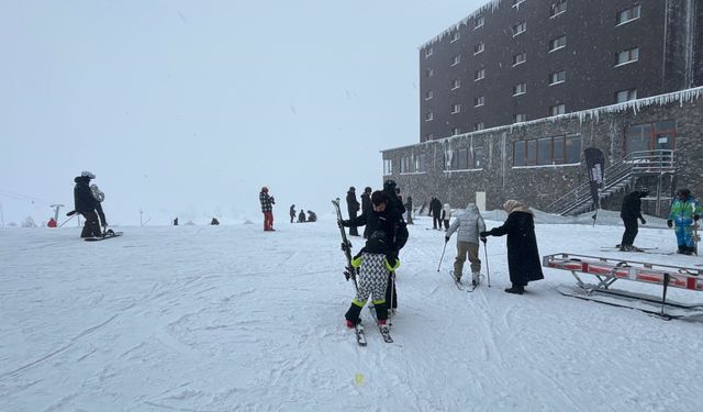 Sömestr tatili başladı, Kartalkaya’da yoğunluk katlanıyor!