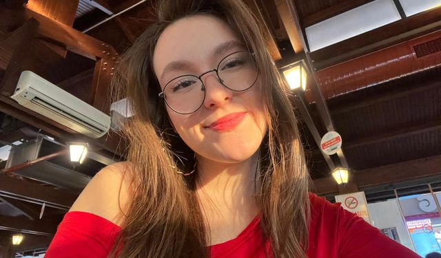 Sıdıka Rodop Anadolu Lisesi | GELECEĞİ KODLAYAN BİZİZ: İNSAN VE YAPAY ZEKA