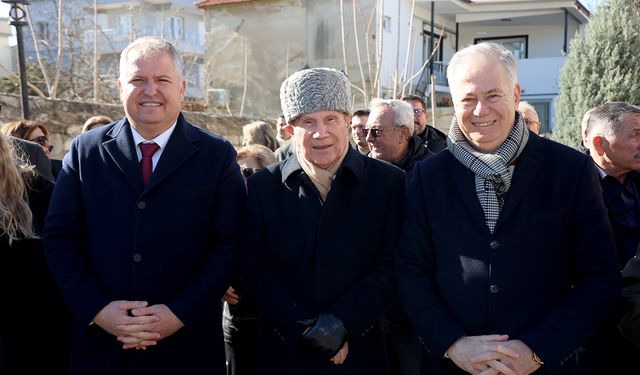 'Yaşlanmaz Şair Çocuk' Necati Cumalı 105 yaşında